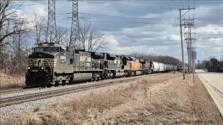 Amtrak Dash 8, NS Dash 9, and Metra MACH leaders at Morton Grove