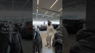 This guy is too funny  #rich #dubai #car #buying #arabic