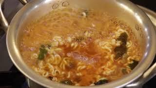 Korean street ramen - Korean street food