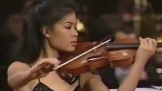 Vanessa-Mae "Toccata & Fugue" by Bach - Ванесса-Мэй "Токката и Фуга Ре минор" Баха