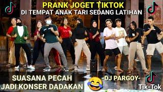 NEKAT !! PRANK JOGET TIKTOK DI TEMPAT ANAK TARI SEDANG LATIHAN AUTO PECAH JADI KONSER DADAKAN HAHA