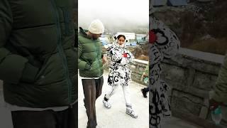 Sara Ali khan Kedarnath darshan #shortsvideo #kedarnathvlog #youtubeshorts #saraalikhan #travel