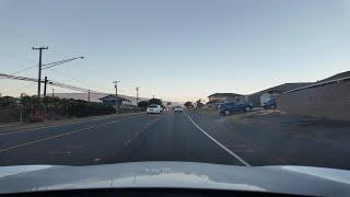 Crazy Maui Drivers - Using middle lane to pass - January 1, 2025