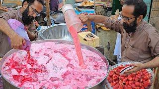 Fresh Strawberry Milkshake | How to Make Refreshing Special Summer Drinks? Karachi Food Street