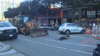 BREAKING: City begins dismantling CHOP