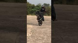 220 #youtube #shorts #trending #viral #bike #stunt #yamaha #ktm