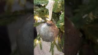 DIY DISTRESSED ORNAMENTS || DIY CHRISTMAS DECOR || HIGH-END LOOK FOR LESS