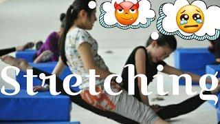 WowExtremely stretching in rhythmic gymnastics with coach (CRY)
