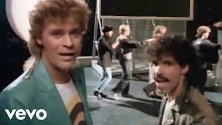 Daryl Hall & John Oates - Method of Modern Love (Official Video)