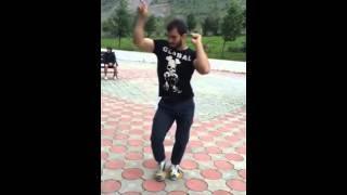 The Ossetian dances under the song of the habibi