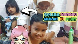 Selina Nunggu Giliran Dipijat || Pijat Tradisional Mbah harti