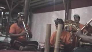 Ciaaattt...Suling (Balinese flute).