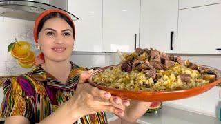 Traditional Uzbek pilaf/ Традиционный узбекский плов/ Узбекский плов/ Узбекское национальное блюдо