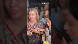 Rakhi Sawant Cries Inconsolably After Mom Jaya Bheda's Death