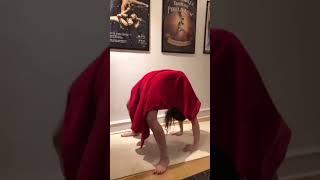 Naked girl doing towel dance viral trending instagram video #shorts #reels #ytshorts #trending