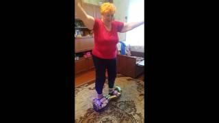 Бабушка на гироскутере / Grandmother on gyroscope