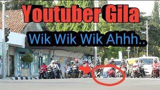 Prank Gilaa Prank pus up gaya wik wik di lampu merah demi subcriber