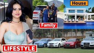 Nysa Devgan Lifestyle 2022, Boyfriend, Age, Education, Cars, House & Net Worth