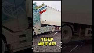 It lifted him up a bit #truckdriver #trucker #camion #camionista #kierowcaciężarówki #lkwfahrer #lkw