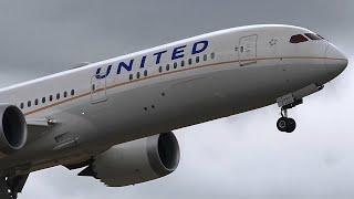 Extreme Close Up - United Airlines New 787-9 Dreamliner - Takeoff at Melbourne Airport [N26952]