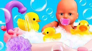 Baby Annabell doll videos. Baby bottle for baby doll. Baby doll evening routine with bathtub.