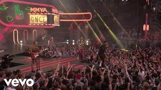 DNCE - Kissing Strangers (Live From iHeartRADIO MMVAs/2017)