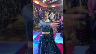 Kuch bal khake kuch lahrake hirni jesi chalti #dancevideo #youtubeshorts #shortvideo #shorts