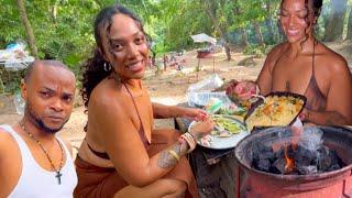 Cooking Dinner With Sunriseboss || No Meat Only Bean & Vegetables with Coconut Milk At The River