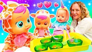 Nicoles Puppen Kindergarten. Cry Babies finden einen Zauberstab. Puppen Video für Kinder mit Nicole