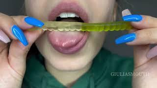 First VIDEO of 2023 ! I EAT GUMMY WORMS 🪱