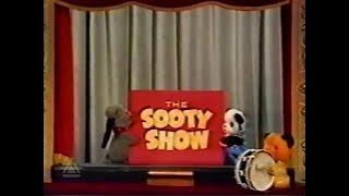 The Sooty Show - Opening Titles (Early 1970s)