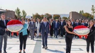 CHP Lideri Özgür Özel, CHP'nin 101'inci yılında Türkiye Cumhuriyeti Kurucusu Atatürk 'ün huzurunda