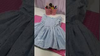 Vestido infantil de laise.