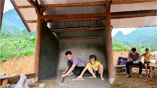 Phuong Vy and her uncle ate black bean dessert after completing the construction of the room