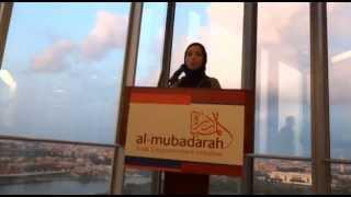 Noor Tagouri performing spoken-word at Al-Mubadarah Networking Dinner