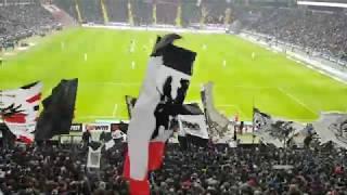 Wir singen im Chor, schießt noch ein Tor damit wir heut gewinnen Eintracht Frankfurt ULTRAS Stimmung