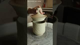 Trimming a closed form lidded jar