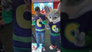 Chuck E. Cheese one two buckle my shoe #chuckecheese #funny