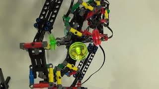 LEGO anti-twist mechanism