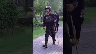 D chock Islamabad par ak larki ni police se nekala//#pti #qaidi804songs