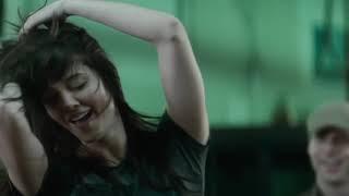 Mary Elizabeth Winstead Dancing