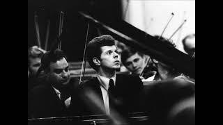 Van Cliburn plays MacDowell Piano Concerto No. 2 in D minor Op. 23