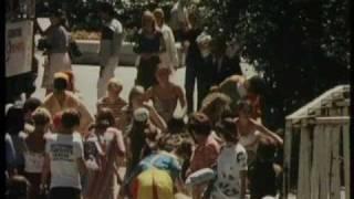 Bazza Caitcheon busking in Wellington New Zealand around 1982