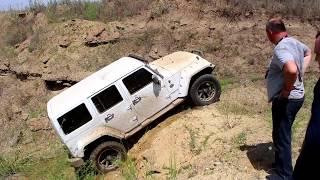 В песчаном карьере, Toyota FJ Cruiser, VS, Jeep Wrangler, Rubicon, VS, Nissan Pathfinder, Off Road,