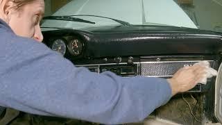 Cleaning the Dash on the 1970 Porsche targa 911