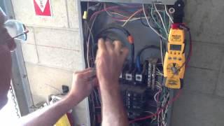 How to measure 3 Phase Voltage with Highleg