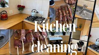 Kitchen Clean With Me | Cleaning Motivation |  Embracing Homemaking | At home with Yeu