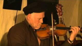 Traveller's Rest Clip 5 - Traditional Irish Music from LiveTrad.com