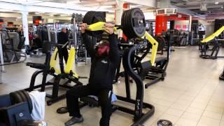 5×200 kg shoulder press machine Basic-Fit Geleen