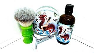 Merkur 15C Open Comb Razor. Kaizen Soap & Splash. DS Cosmetics Green Bamboo Brush. Willy's Blade.